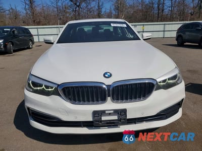 Piąte zdjęcie samochodu w środku: 2019 BMW 530 I VIN:WBAJA5C5XKWW07896 - miniatura