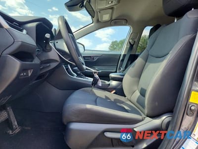Zdjęcie 7 z 13 samochodu: 2021 TOYOTA RAV4 LE VIN:2T3F1RFV0MC175169 - miniatura
