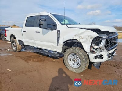 Czwarte zdjęcie samochodu z boku: 2024 FORD F250 SUPER DUTY VIN:1FT8W2BN7REC58084 - miniatura