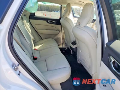 Zdjęcie 11 z 12 samochodu: 2020 VOLVO XC60 T5 INSCRIPTION VIN:YV4102RL4L1473229 - miniatura