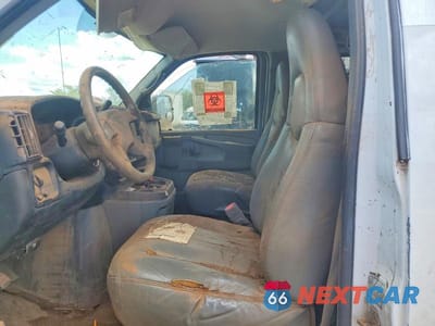 Zdjęcie 7 z 13 samochodu: 2007 CHEVROLET EXP G2500 VIN:1GCGG25V471151597 - miniatura