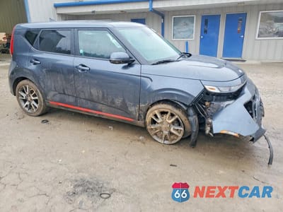 Czwarte zdjęcie samochodu z boku: 2021 KIA SOUL VIN:KNDJ63AU8M7779618 - miniatura