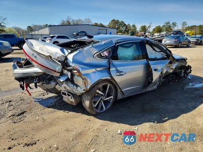 Trzecie zdjęcie samochodu z tyłu: 2022 HYUNDAI SONATA SEL PLUS VIN:5NPEJ4J29NH136812 - miniatura