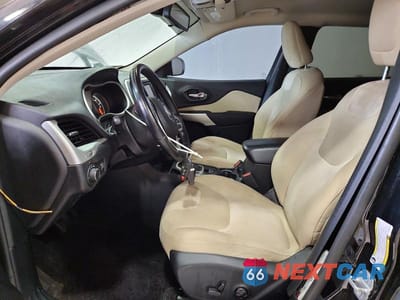 Zdjęcie 7 z 13 samochodu: 2017 JEEP CHEROKEE SPORT VIN:1C4PJLABXHW585269 - miniatura