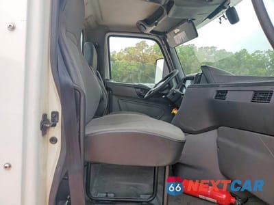 Piąte zdjęcie samochodu w środku: 2019 INTERNATIONAL LT625 SEMI TRUCK VIN:3HCDZTZR2KL723142 - miniatura