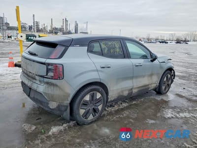 Trzecie zdjęcie samochodu z tyłu: 2025 VOLVO EX30 ULTRA 4P TI VIN:YV4EK3ZL7SS109106 - miniatura