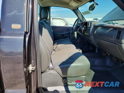 Zdjęcie 10 z 12 samochodu: 2005 CHEVROLET SILVERADO C1500 VIN:1GCEC14X55Z254784 - miniatura