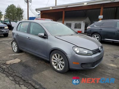 Czwarte zdjęcie samochodu z boku: 2010 VOLKSWAGEN GOLF VIN:WVWDA7AJXAW261830 - miniatura