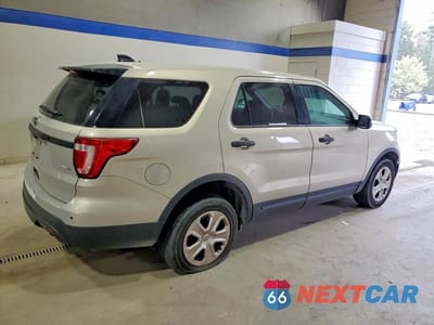 Trzecie zdjęcie samochodu z tyłu: 2016 FORD EXPLORER POLICE INTERCEPTOR VIN:1FM5K8ARXGGA97541 - miniatura