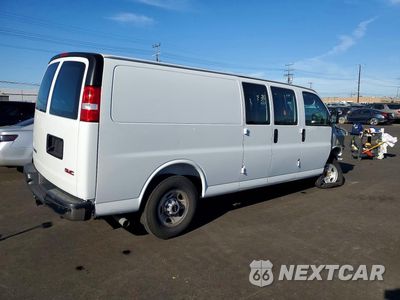 Trzecie zdjęcie samochodu z tyłu: 2025 GMC SAVANA G3500 VIN:1GTZ7HFP2S1223272 - miniatura