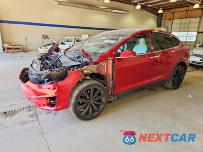 2020 TESLA MODEL X 5YJXCBE26LF235908 - główne zdjęcie licytacji z USA - miniatura