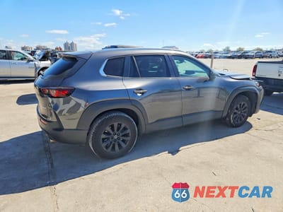Trzecie zdjęcie samochodu z tyłu: 2024 MAZDA CX-50 SELECT VIN:7MMVABAM3RN158896 - miniatura