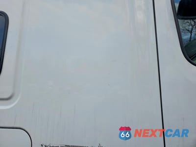Zdjęcie 6 z 10 samochodu: 2022 FREIGHTLINER CASCADIA 126 SEMI TRUCK VIN:3AKJHHDR9NSNJ2413 - miniatura