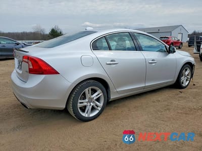Trzecie zdjęcie samochodu z tyłu: 2014 VOLVO S60 T5 VIN:YV1612FS9E2281006 - miniatura
