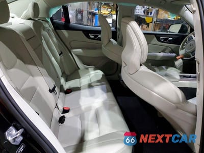Zdjęcie 10 z 12 samochodu: 2022 VOLVO S60 B5 MOMENTUM VIN:7JRL12TZ7NG155340 - miniatura