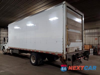 Trzecie zdjęcie samochodu z tyłu: 2020 FREIGHTLINER M2 106 MEDIUM DUTY VIN:3ALACXD26LDME7685 - miniatura