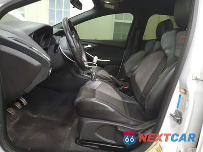 Zdjęcie 7 z 11 samochodu: 2017 FORD FOCUS ST VIN:1FADP3L99HL204479 - miniatura