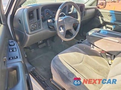Zdjęcie 8 z 11 samochodu: 2004 GMC NEW SIERRA C1500 VIN:2GTEC19T041194314 - miniatura