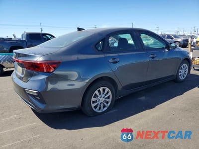 Trzecie zdjęcie samochodu z tyłu: 2019 KIA FORTE FE VIN:3KPF24AD8KE051480 - miniatura