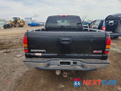 Zdjęcie 6 z 11 samochodu: 2005 GMC NEW SIERRA K1500 VIN:1GTEK19B15E340343 - miniatura