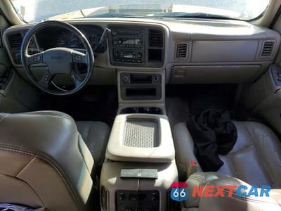 Zdjęcie 8 z 12 samochodu: 2004 GMC SIERRA C1500 VIN:2GTEC13T141287724 - miniatura