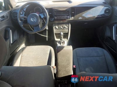 Zdjęcie 8 z 11 samochodu: 2014 VOLKSWAGEN BEETLE VIN:3VWFP7AT7EM621339 - miniatura