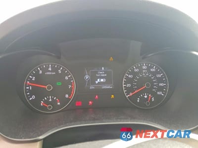 Zdjęcie 9 z 11 samochodu: 2018 KIA OPTIMA LX VIN:5XXGT4L31JG247398 - miniatura