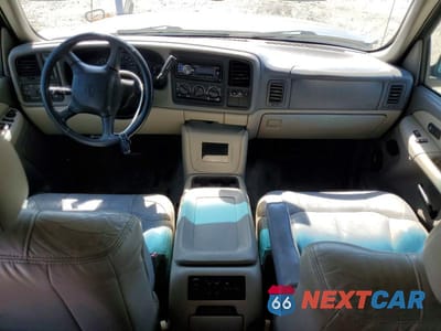 Zdjęcie 8 z 12 samochodu: 2002 CHEVROLET SUBURBAN K1500 VIN:1GNFK16T12J187345 - miniatura