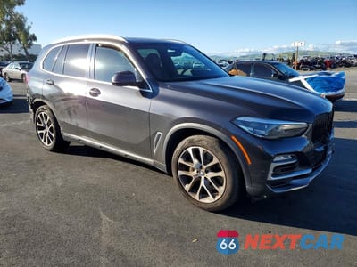 Czwarte zdjęcie samochodu z boku: 2021 BMW X5 XDRIVE45E VIN:5UXTA6C06M9D35713 - miniatura