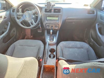 Zdjęcie 8 z 12 samochodu: 2011 VOLKSWAGEN JETTA BASE VIN:3VW2K7AJ9BM022367 - miniatura