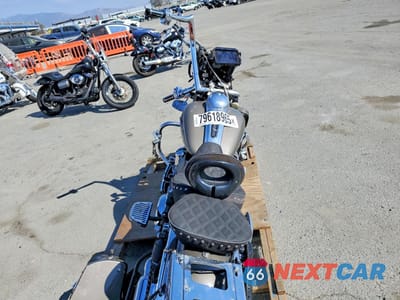 Zdjęcie 6 z 10 samochodu: 2019 HARLEY-DAVIDSON FLTRX VIN:1HD1KHC13KB626780 - miniatura