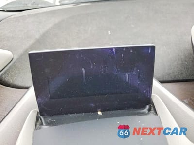 Zdjęcie 9 z 13 samochodu: 2017 BMW I3 REX VIN:WBY1Z8C50HV889704 - miniatura