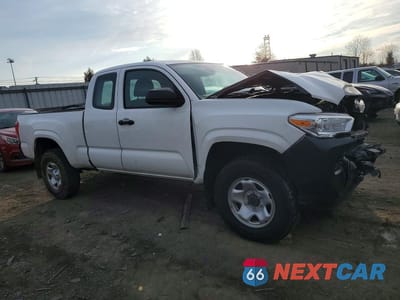 Czwarte zdjęcie samochodu z boku: 2018 TOYOTA TACOMA SR VIN:5TFSX5ENXJX062990 - miniatura