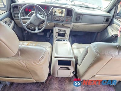 Zdjęcie 8 z 12 samochodu: 2002 CHEVROLET TAHOE K1500 VIN:1GNEK13Z32R123734 - miniatura