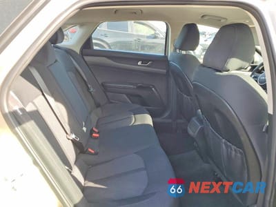 Zdjęcie 10 z 12 samochodu: 2022 KIA K5 LXS VIN:5XXG14J23NG092830 - miniatura
