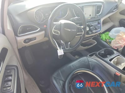 Zdjęcie 8 z 13 samochodu: 2017 CHRYSLER PACIFICA TOURING L PLUS VIN:2C4RC1EG5HR543680 - miniatura