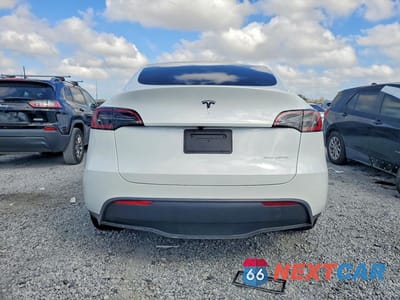Zdjęcie 6 z 11 samochodu: 2025 TESLA MODEL Y VIN:7SAYGAEE2SF227884 - miniatura
