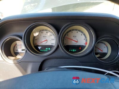 Zdjęcie 9 z 11 samochodu: 2010 DODGE CHALLENGER SE VIN:2B3CJ4DV2AH109078 - miniatura