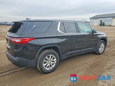 Trzecie zdjęcie samochodu z tyłu: 2019 CHEVROLET TRAVERSE LS VIN:1GNERFKW7KJ298597 - miniatura