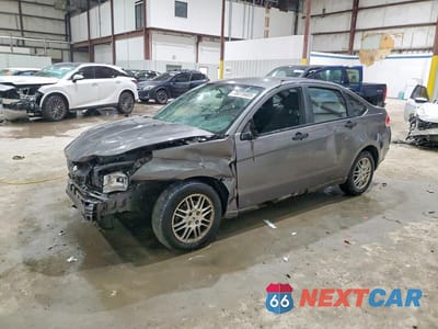 2010 FORD FOCUS SE 1FAHP3FN8AW281178 - główne zdjęcie licytacji z USA - miniatura