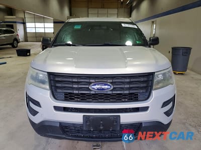 Piąte zdjęcie samochodu w środku: 2016 FORD EXPLORER POLICE INTERCEPTOR VIN:1FM5K8ARXGGA97541 - miniatura