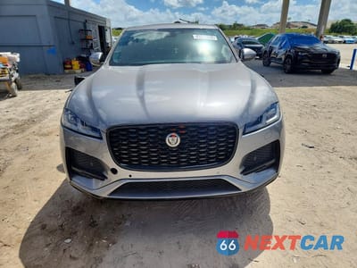 Piąte zdjęcie samochodu w środku: 2022 JAGUAR F-PACE S 4C P250 VIN:SADCJ2EX3NA699447 - miniatura