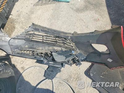 Zdjęcie 12 z 13 samochodu: 2013 HYUNDAI ELANTRA LIMITED VIN:KMHDH4AE4DU614037 - miniatura