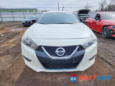 Piąte zdjęcie samochodu w środku: 2018 NISSAN MAXIMA 3.5 S VIN:1N4AA6AP2JC395904 - miniatura