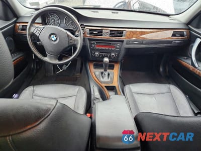 Zdjęcie 8 z 12 samochodu: 2011 BMW 328 XI VIN:WBAPK7C50BA816113 - miniatura