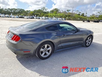 Trzecie zdjęcie samochodu z tyłu: 2016 FORD MUSTANG VIN:1FA6P8AM5G5335926 - miniatura