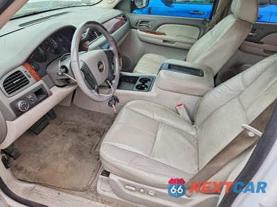 Zdjęcie 7 z 13 samochodu: 2009 CHEVROLET SUBURBAN C1500 LT VIN:1GNFC26039R303522 - miniatura