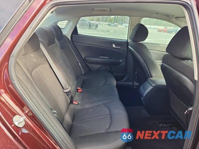 Zdjęcie 10 z 13 samochodu: 2019 KIA OPTIMA LX VIN:5XXGT4L30KG312212 - miniatura