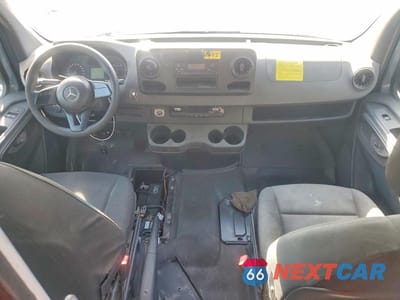 Zdjęcie 8 z 12 samochodu: 2019 MERCEDES BENZ SPRINTER 2500 VIN:WD4PF1CD6KP117177 - miniatura