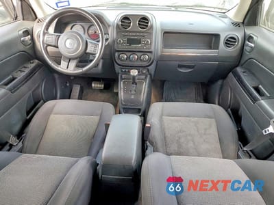 Zdjęcie 8 z 14 samochodu: 2016 JEEP PATRIOT LATITUDE VIN:1C4NJPFB4GD620891 - miniatura